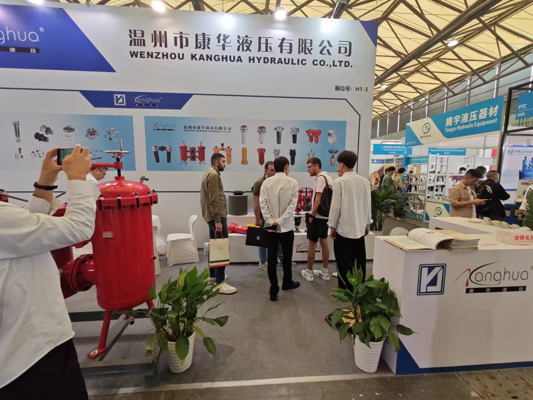 2023年上海PTC展會康華液壓圓滿成功、過濾器、液壓附件、過濾器濾芯